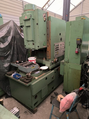 TOS Gear Shaper, 1× CNC, 1× with unfinished PLC retrofit (SOLD PAYMENT PENDING), all in good used condition, POA