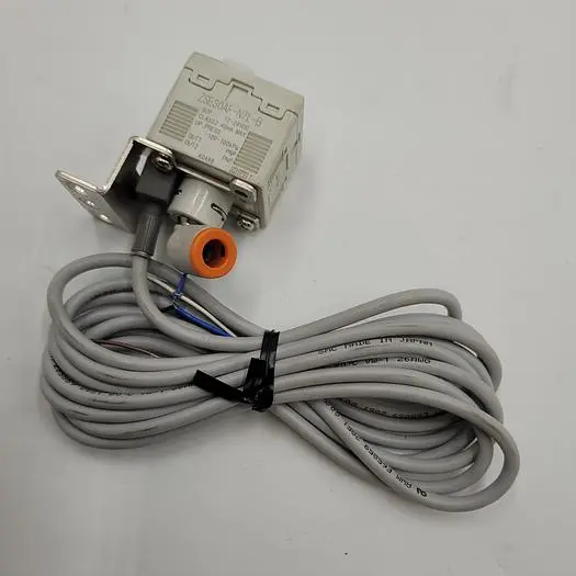 New | in-Stock SMC SMC DIGITAL PRESSURE SWITCH ZSE30AF-N7L-B Pressure Switches | ND Industrial Surplus #1225478