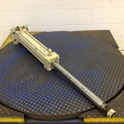 USED CINCINNATI MILACRON CYLINDER225