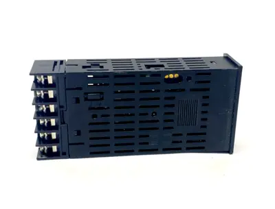USED OMRON E5GN-R1T