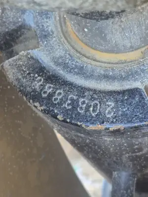 USED CATERPILLAR 2083888