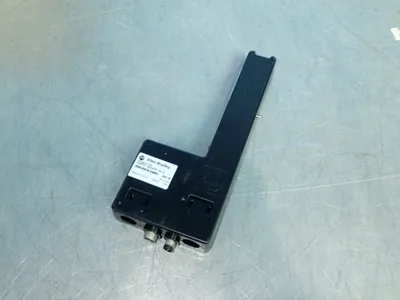 Used ALLEN BRADLEY 2090K6CKD4450 Connector Accessories Ohio US | HGR 24 #1149313