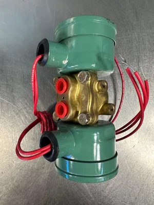 Asco EF8342C20 Dual Coil Solenoid Valve 1/4" 125 PSI (6E-12)