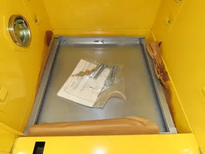 Justrite 25040 Flammable Cabinet 4 Gallon Capacity Yellow Manual Close