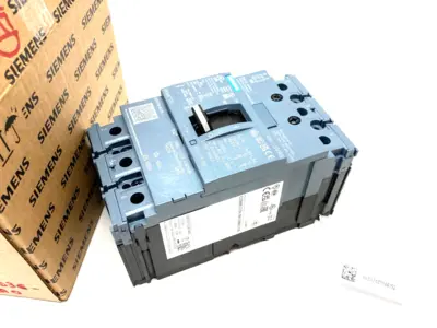 USED SIEMENS LOW-VOLTAGE MOLDED CASE CIRCUIT BREAKER CLASS S BREAK