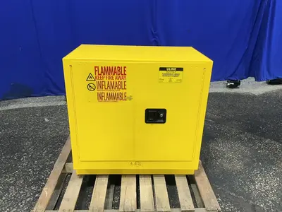 Used ULINE H4177SY Cabinets Ohio US | HGR 24 #1287338