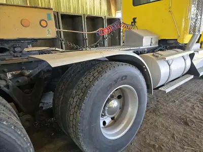 USED 2014 KENWORTH T800