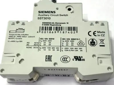USED SIEMENS MINIATURE CIRCUIT BREAKER C4 1-POLE 4A W/ 5ST3010 AUX SWITCH