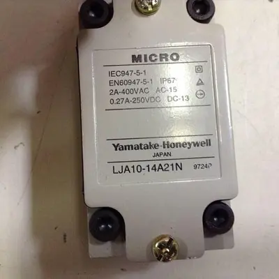USED YAMATAKE LJA10-14A21N
