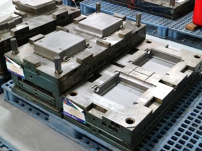 Store Tote lid and base mold