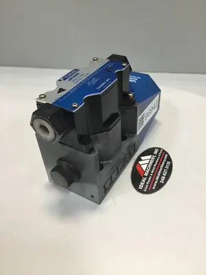USED VICKERS DG4V52AMP7LH630T51