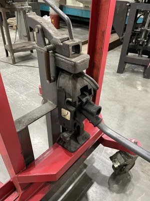 Barrell Lifter