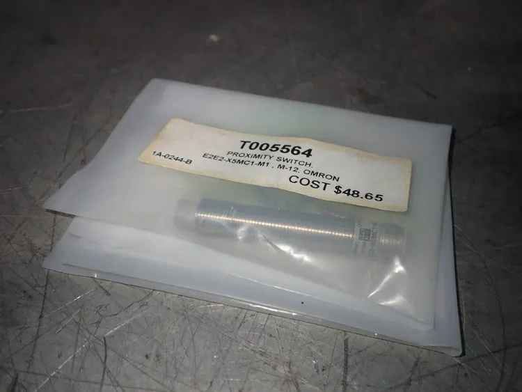 New | in-Stock OMRON E2E2X5MC1M1 Sensors | HGR 24 #752632