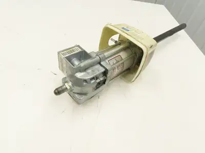 Lincoln 082716 Pneumatic 50:1 Grease Pump 25-50Lb Drum 150psi Air Motor