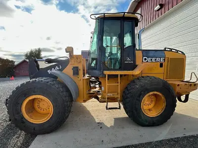 USED 2005 JOHN DEERE 544J