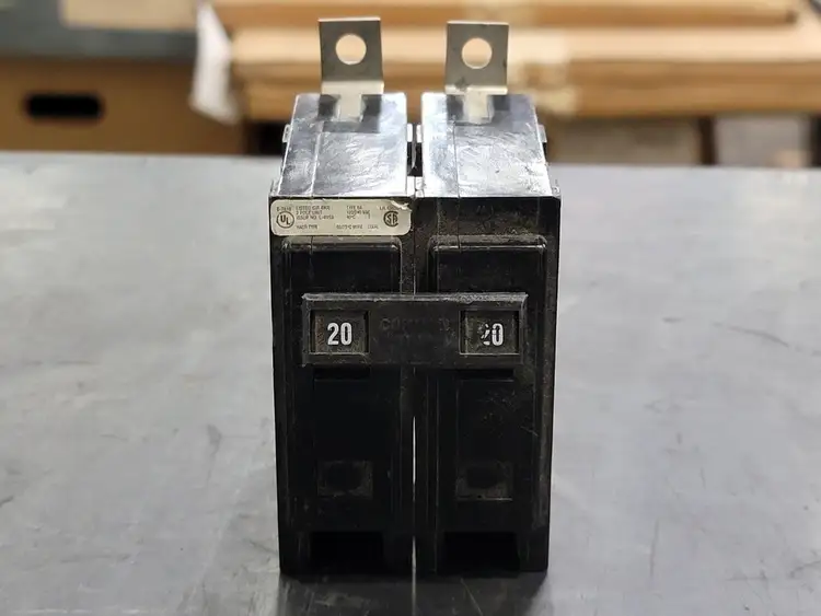 Used CUTLER-HAMMER BA220 Switchgears British Columbia CA | Lenmark #294469