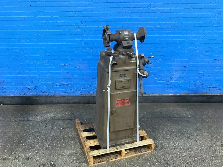 Used DETROIT TAP & TOOL DTR 411 Pedestal Type Grinders (Double End) Ohio US | HGR 24 #1280184