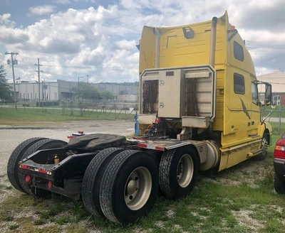 Used 1999 VOLVO VNL64T770 Conventional trucks Kentucky US | Proxy Equipment #1384930