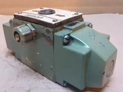 USED VICKERS DG4S-5-6C-W-B-11