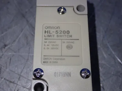 NEW OMRON HL5200
