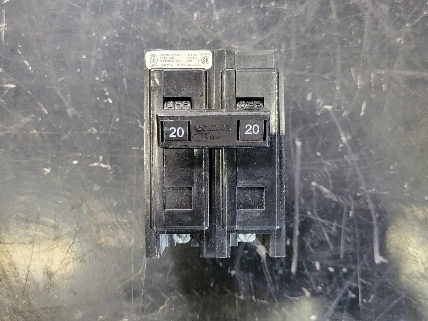 NEW CUTLER-HAMMER BA220