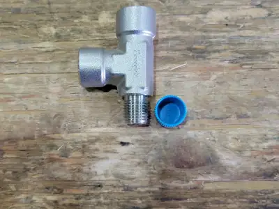 1/4", x 3/8", Tee, 1/4" MPT - 3/8" FPT
