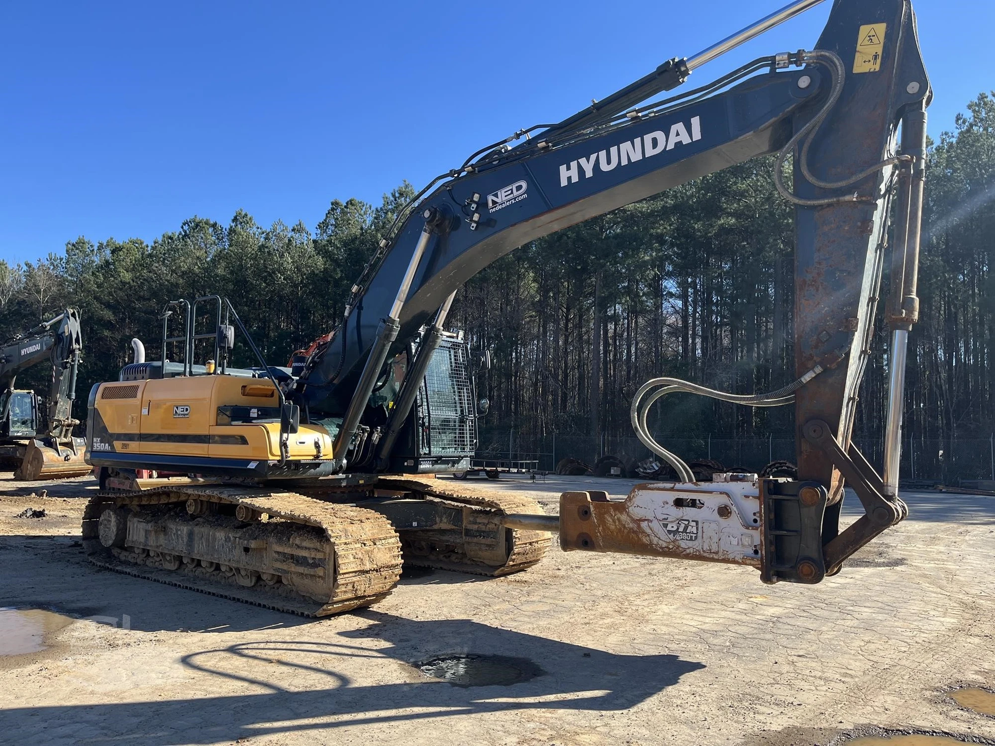 Used 2023 HYUNDAI HX350AL Crawler Excavators North Carolina US | National Equipment Dealers #1422432