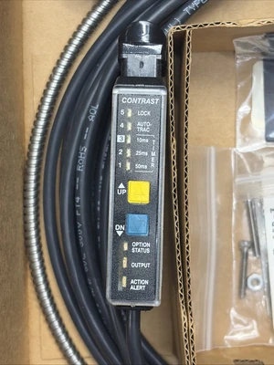 NEW Domino, Tri-Tronics 73908