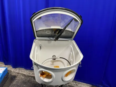 20.5”x18”x15” Waterjet Cleaning System