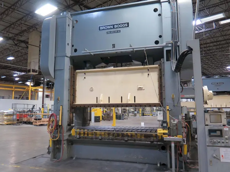 Used 1998 BROWN & BOGGS SS2-600-120-60 Straight Side Presses Ohio US | D & D Industries #437901