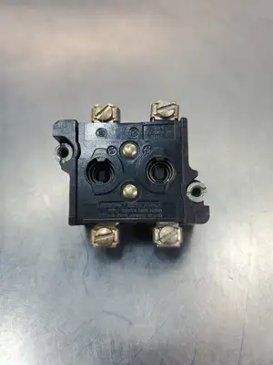 USED Cutler-Hammer N.O/N.C./N.O/N.C. 600V MAX