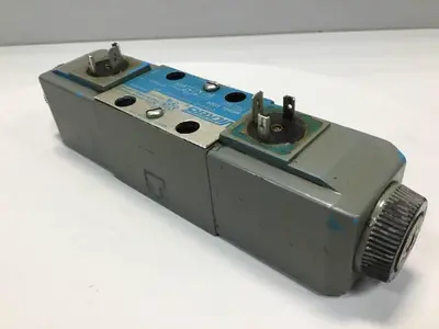 USED VICKERS DG4V-3-6C-M-U-HL7-60