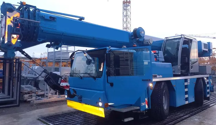 Used 2015 LIEBHERR LTM 1040-2.1 Rough Terrain Cranes Texas US | Uriquip #1421091