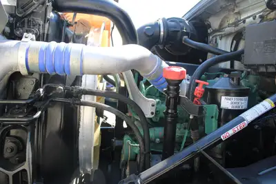 Used 2019 VOLVO VHD64B200 Vacuum Truck Texas US | Roll Off Truck World #1492006
