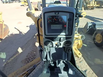 2015 Caterpillar 140M3
