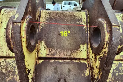 Used 2015 CATERPILLAR 48 Multipurpose Buckets Idaho US | Proxy Equipment #1385421