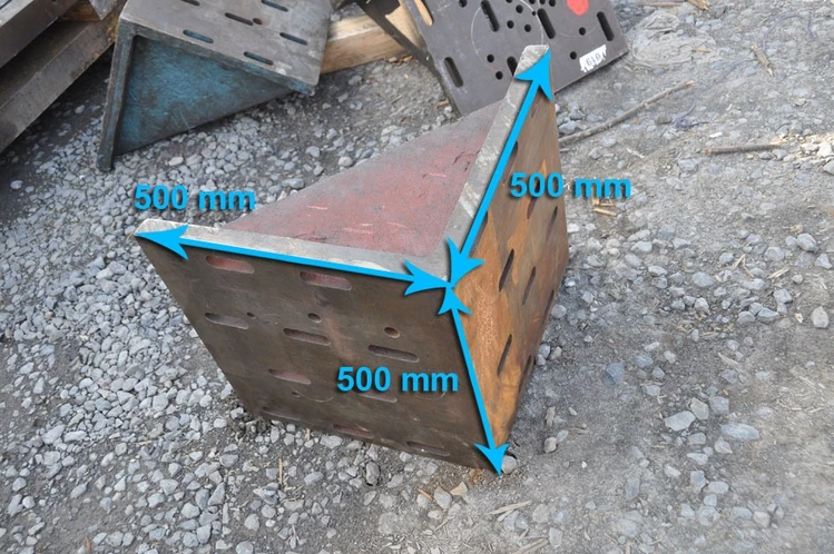 Used CLAMPING BRACKET 500 X 500 X 500 MM Angle Plates BE | Apt International N.V #366347