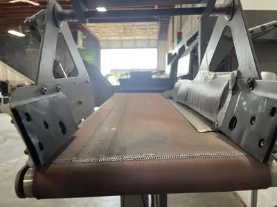 Haley Manufacturing Diverting Conveyor