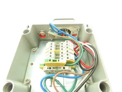 Hoffman CCA16169  Aluminum Enclosure Junction Box 160x160x90mm 16A 6-pin Plugs
