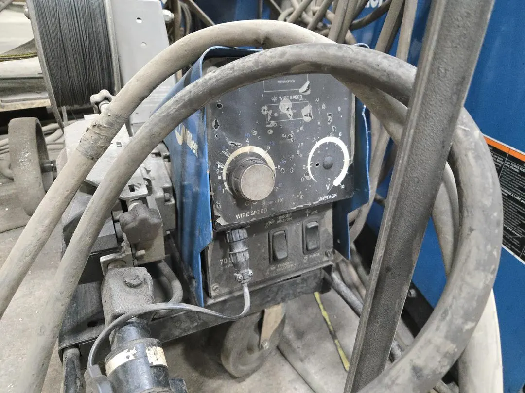 Miller Deltaweld 652 Welder w/ 70 Series Wire Feeder (LOCATION: Batavia, OH)
