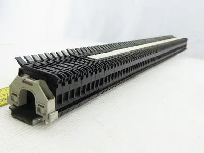 Allen Bradley 1492-WFB4 DIN Rail Mount 72 Fuse Holders