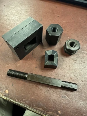 GREENLEE 50722425 1.120" X .880" SQUARE KNOCK