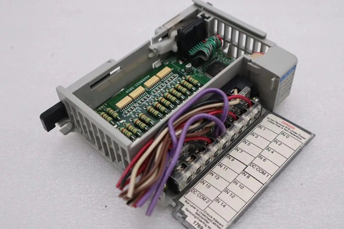 Allen Bradley 1769-IQ16 Compact I/O 16 PT Input Module Ser A STOCK K-596-A