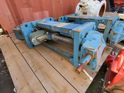 USED DEZURIK KHP