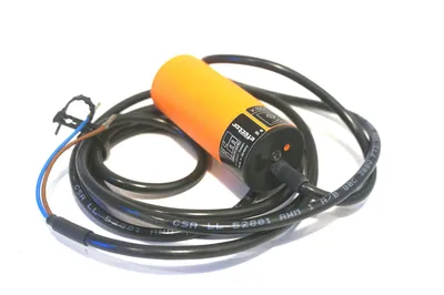 NEW EFECTOR KB-2020-AB0A PROXIMITY SWITCH KB0025 KB2020AB0A