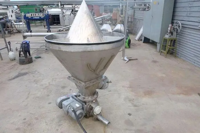 Hopper, 9 CF, S/St, 36" x 32", Conical, Air Lock Valve #S744141