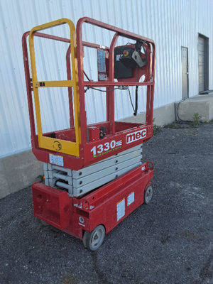 USED 2023 MEC 1330SE