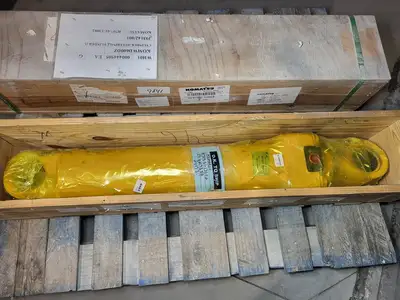 USED 2009 KOMATSU R707-01-13082
