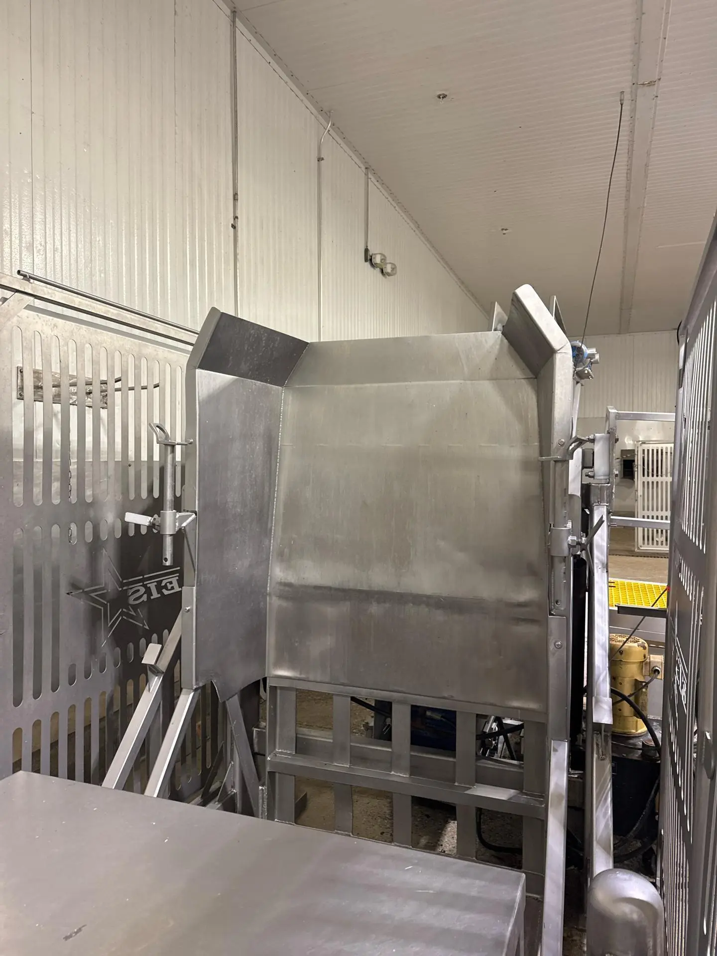 Used STAINLESS VAT DUMPER Bin Dumpers Illinois US | M&M Equipment Corp. #1538128