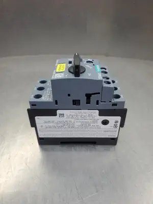SIEMENS 3RV20111CA10 Contactor w/3RV29211M Module. 4C50